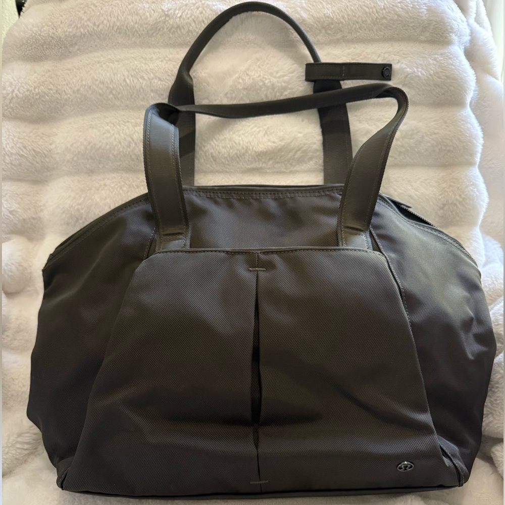 Lululemon Free to Be Bag | Dark Olive | Like New
